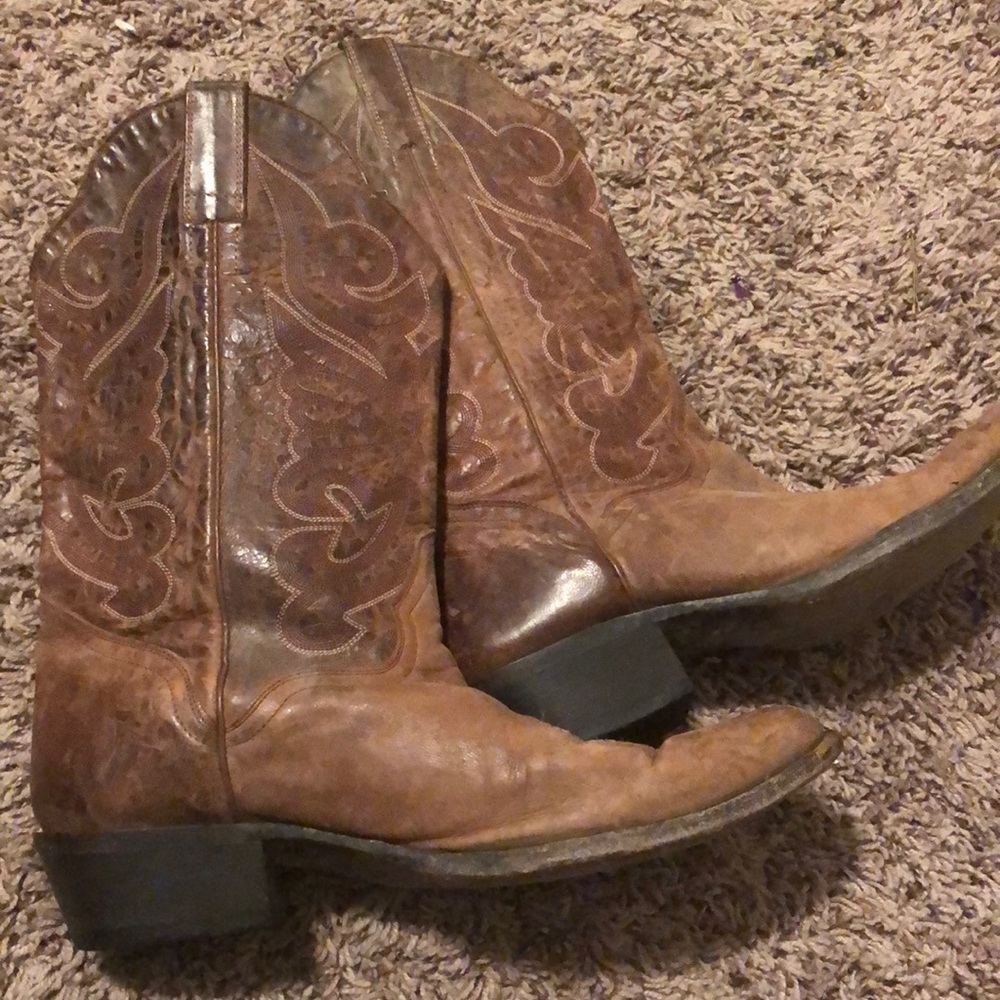 Cowboy boots size 11